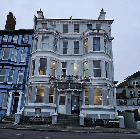 Oyo Marine Parade Hotel, Eastbourne Pier Eksteriør billede